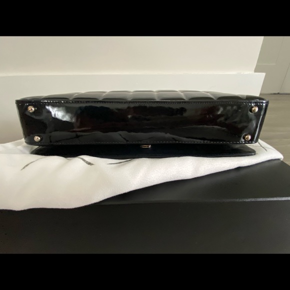 Chanel Chocolate Bar Flap Bag - Picture 6 of 9